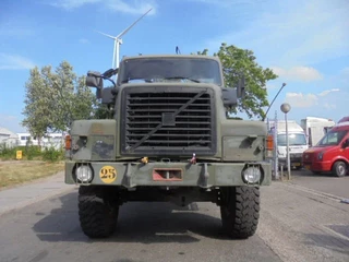 Volvo N 10 1989 - 6X6 L + FASSI image 2