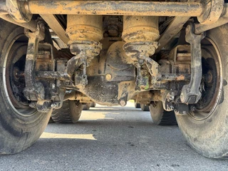 Renault 4 2006 - Kerax 410 8x4 Full steel - Manual - Euro - Big axles image 34