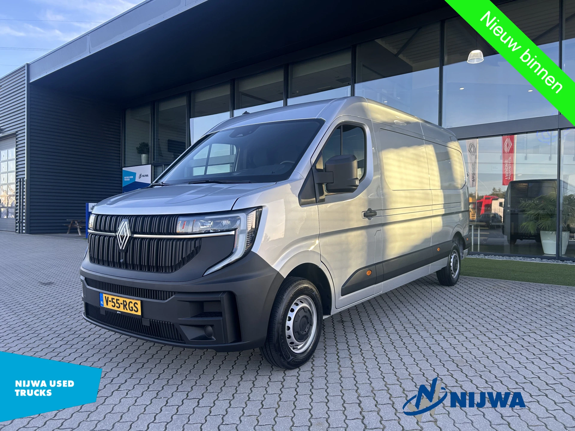Renault Master 2024 - T35 150 L3H2 Carplay + Parkeersensoren afbeelding 1