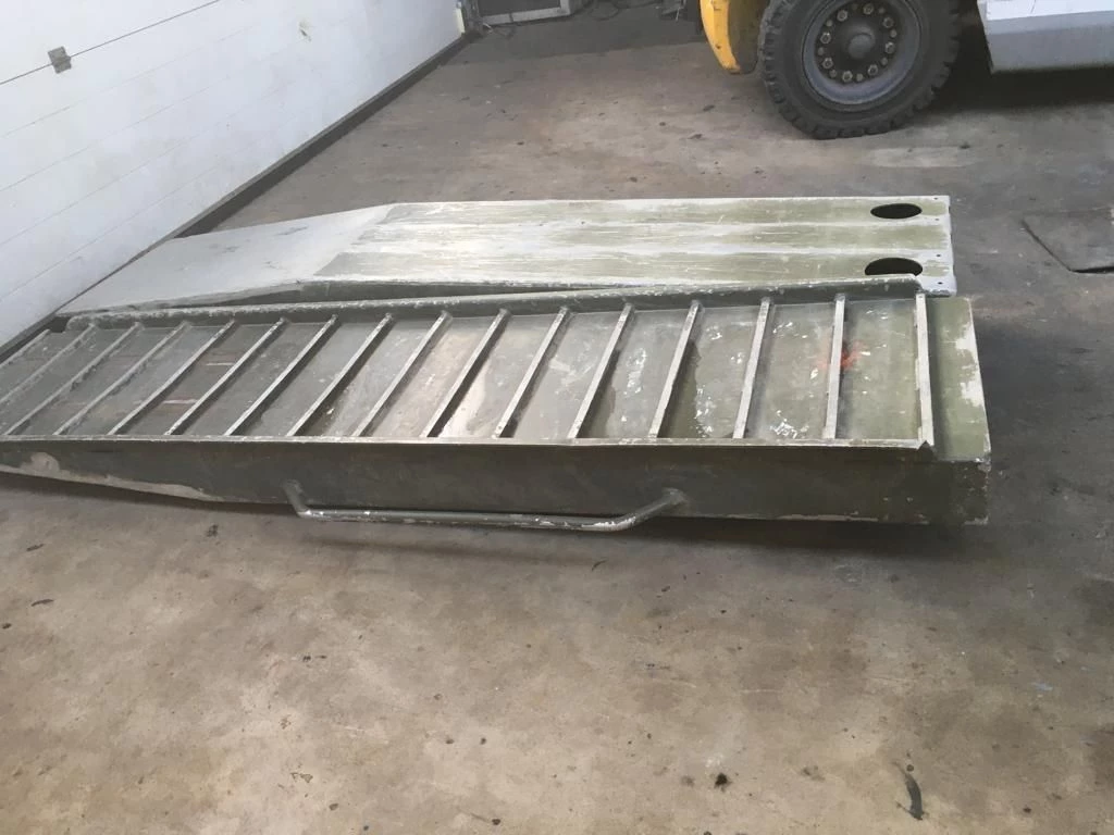Diversen - Oprijplanken Aluminium - Afm: 220 x 50 x 12 cm immagine 2