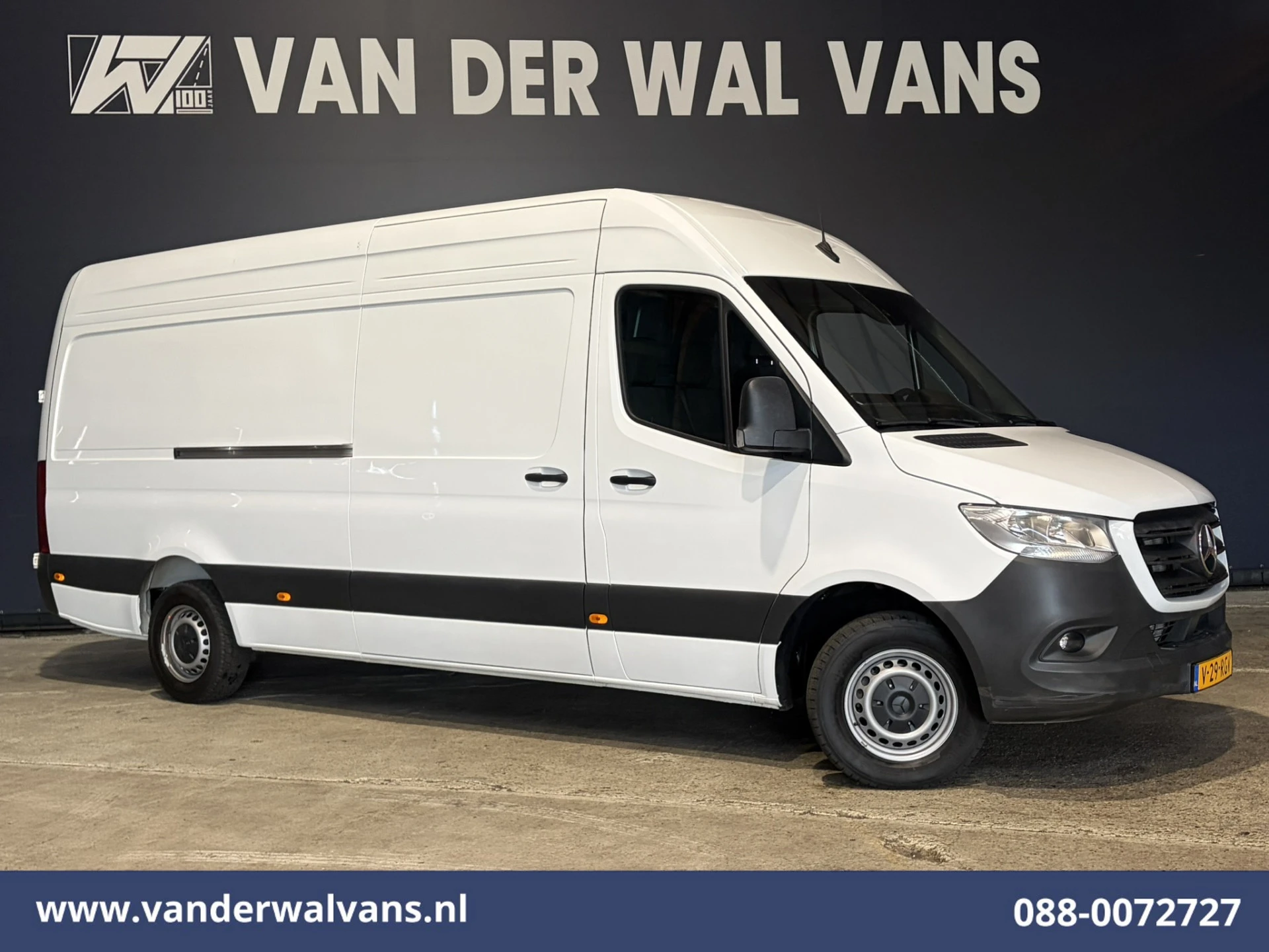 Mercedes-Benz Sprinter 2024 - 315 CDI 150pk L3H2 Euro6 Airco | Camera | Apple Carplay | Chauffeursstoel | Cruisecontrol afbeelding 1