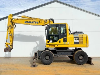 Komatsu 2014 - PW160-8 - Triple Boom / Blade / Hammer Lines te koop