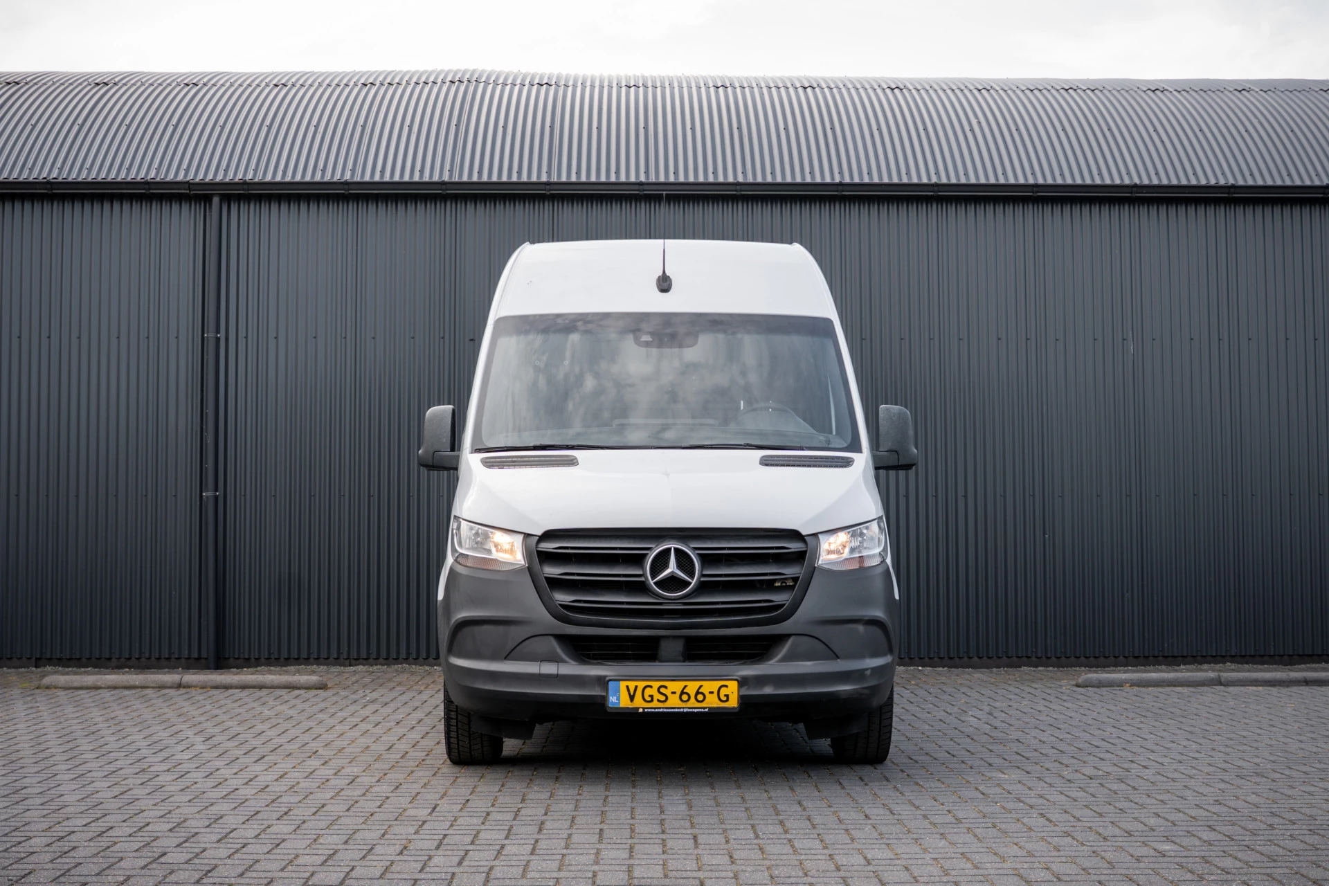 Mercedes-Benz Sprinter 2020 - 311 CDI RWD L2H2 | | Volledig Ingericht | Mbux | Camera | Climatronic afbeelding 3