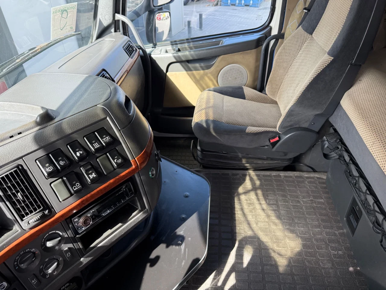 Volvo FH 2006 - 480 6x4 / I-shift / Schuifschotel Bild 13