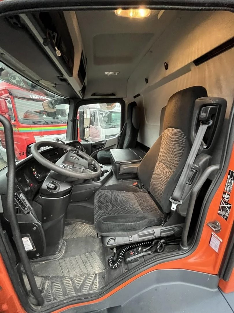 Mercedes-Benz Antos 1827 2015 image 9