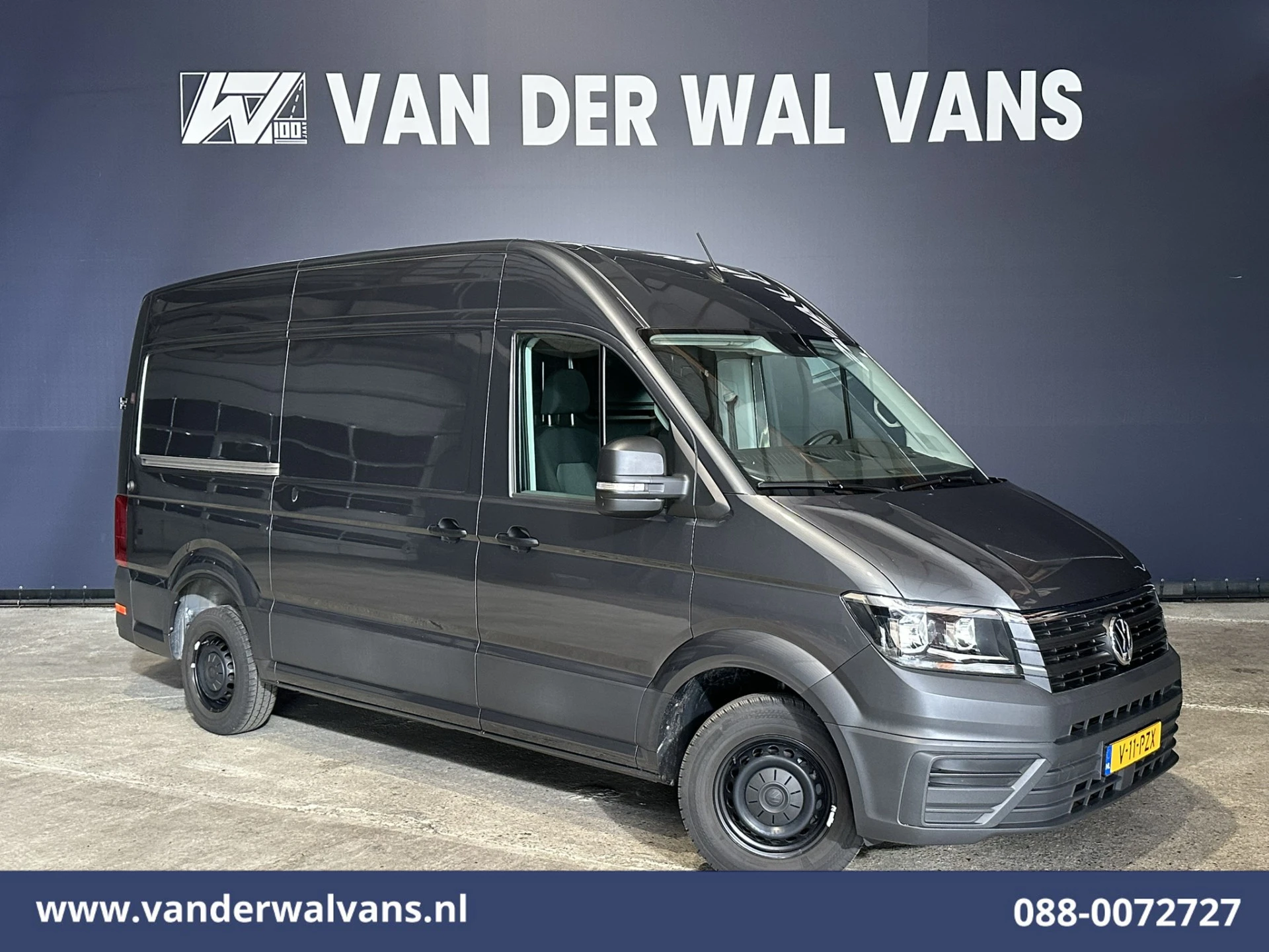 Volkswagen Crafter 2022 - 2.0 TDI 141pk L3H3 L2H2 Euro6 Airco | Camera | Android Auto | Adaptieve Cruisecontrol afbeelding 1