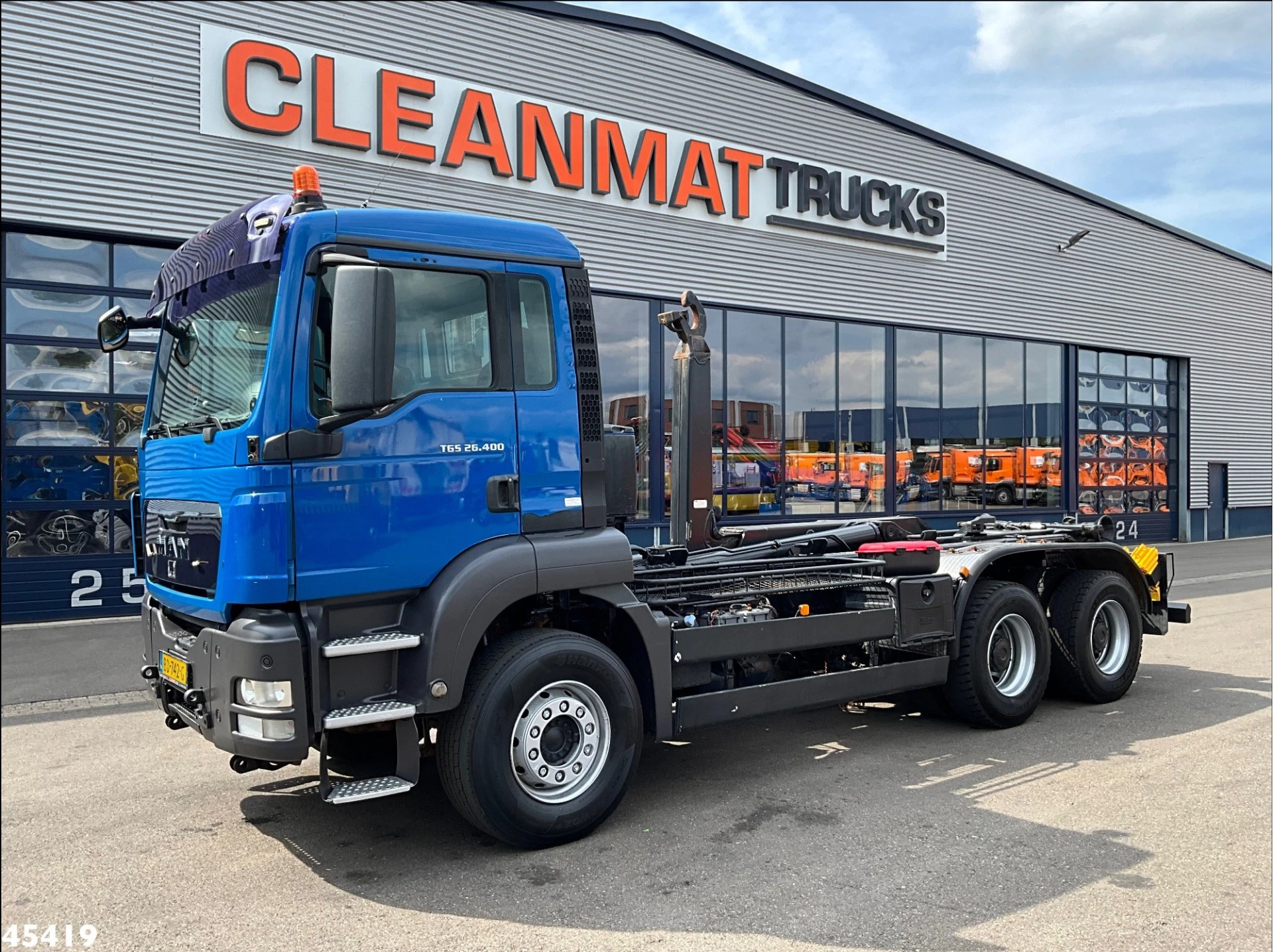 MAN TGS 2010 - 26.400 6x4 Manual Full Steel Just 327.817 km! obrázek 2