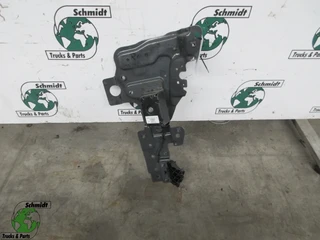 Volvo - 84146828 // 84146830 // 22244999 KOPLAMPSTEUN FH 460 EURO 6 на продажу