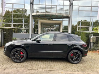 Porsche Macan 2016 - 3.6 Turbo aut ,sport chrono,panod,21inch bild 2