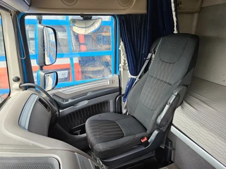 DAF XF 530 2018 - 8X2 Haakarm VDL 25 ton image 14
