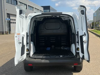 Ford Transit Courier 2025 - Trend Elektrisch 44KWH 300KM Reikwijdte Dubb Schuifdeur Apple CP Airco Cruise control Camera bild 5