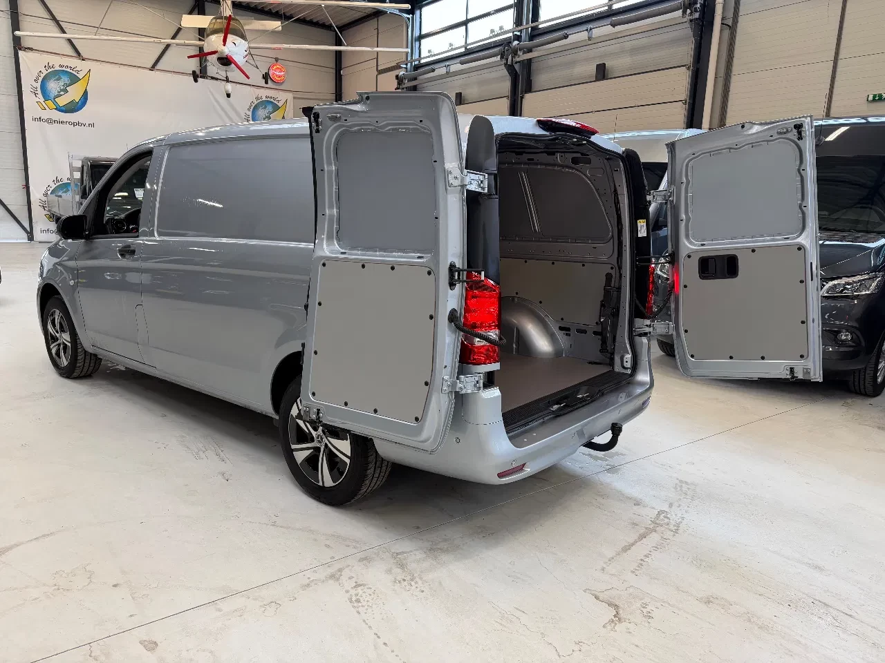 Mercedes-Benz Vito 2024 - 116CDI L2H1 4x4 Automaat Airco Cruisecontrol Trekhaak NIEUW BPM VRIJ zdjęcie 10