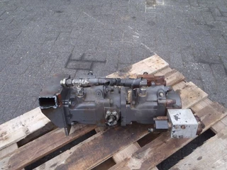 Diverse N/A 2004 - HYDRAULISCHE POMP obrazek 2