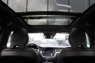Volvo V60 2020 - 2.0 T5 R-DESIGN / Panorama dak / 250 PK immagine 4