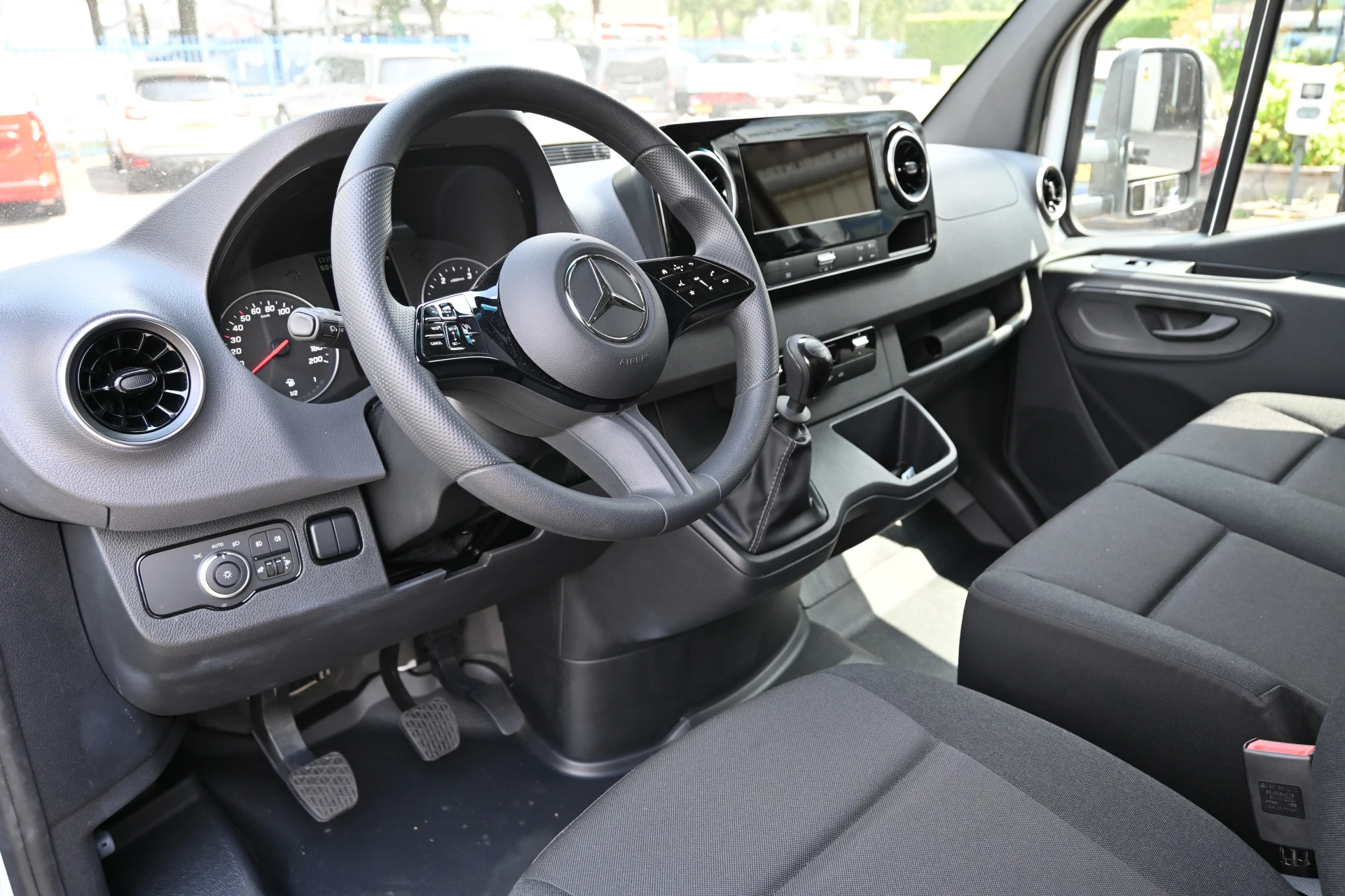 Mercedes-Benz Sprinter 2026 - 517 CDI Pro L2 Chassis cabine afbeelding 4