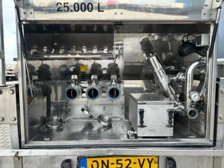 Van Hool N/A 2015 - FOOD / 39.000L / 3-COMP / INOX / NL-trailer / APK: 04/2026 image 42