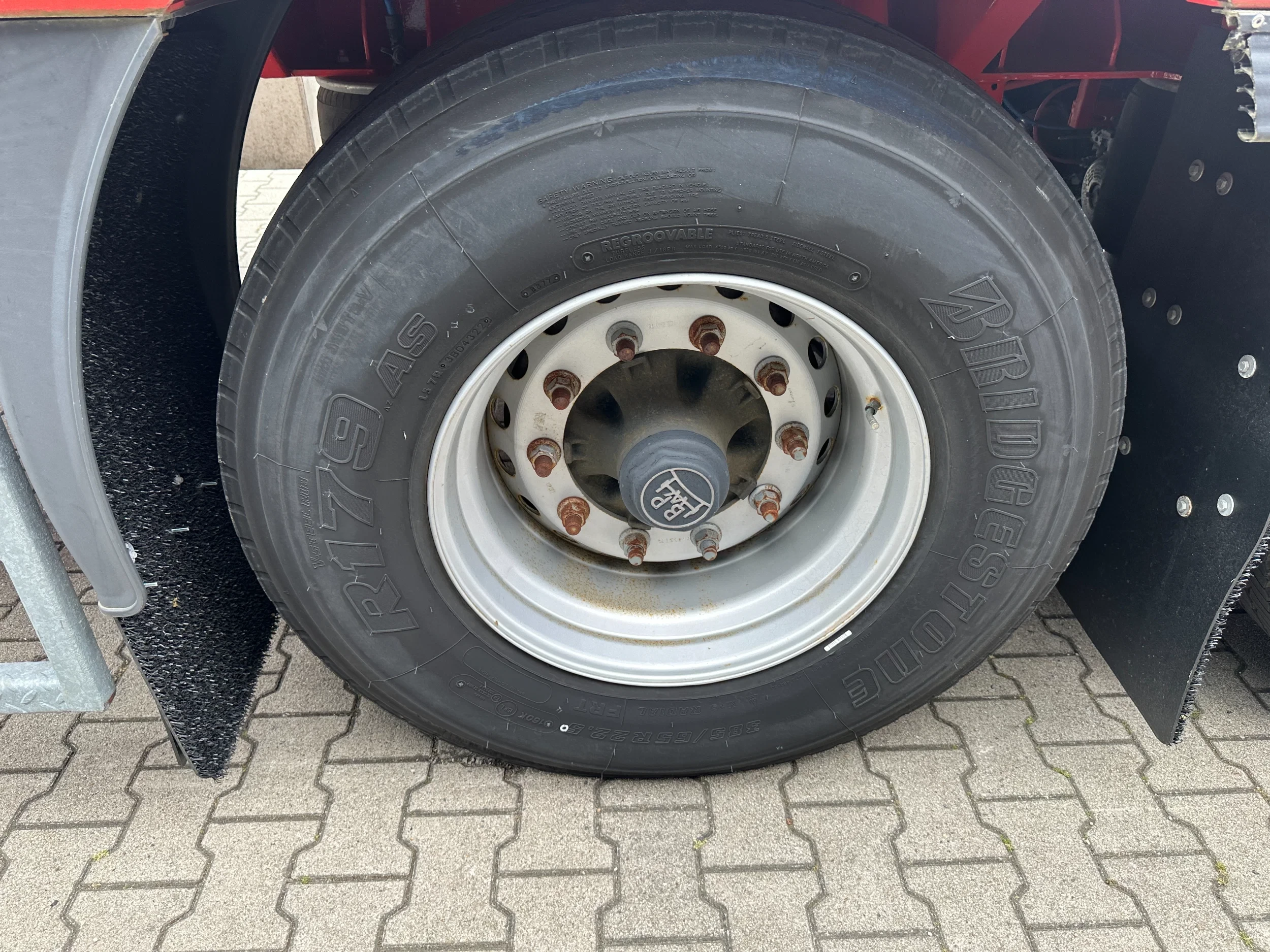 KAESSBOHRER 2026 - new and unused Heavy-Duty flatbed / 690cm extendable / steering axle / lift axle / twistlocks / timberstakes / NL-trailer / APK: 04-2027 Bild 36