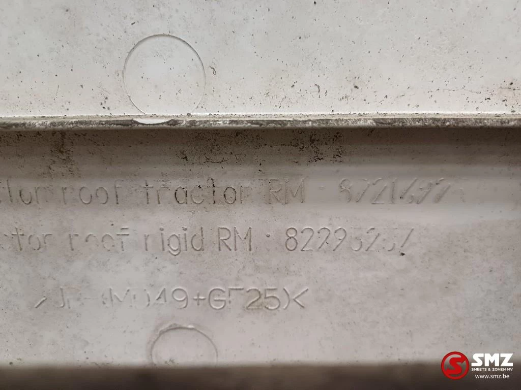 Renault 2015 - Occ dakspoiler Renault afbeelding 7