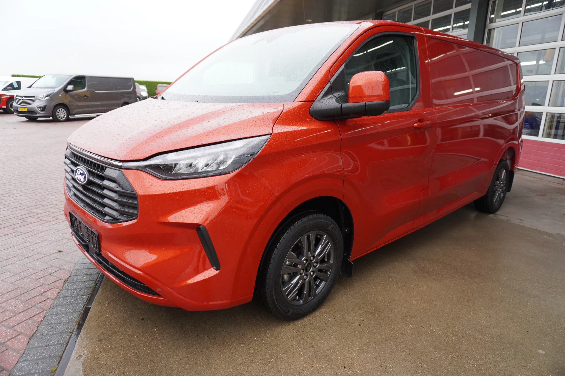 Ford Transit Custom 2024 - 320L 2.0 TDCI 136PK L2H1 Limited Bild 9