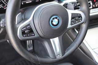 BMW 3 Series 2022 - Touring 330e High Executive M-SPORT PANORAMADAK MEMORY KEY-LESS CAMERA CARPLAY obrazek 29