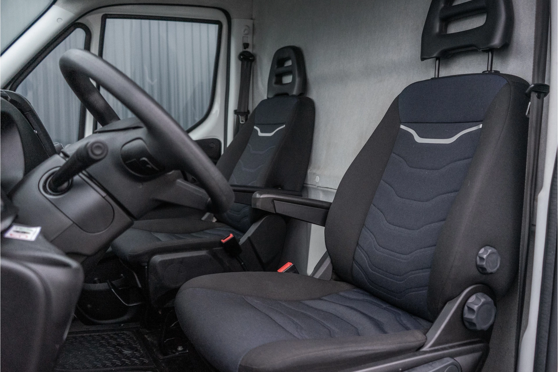 Iveco Daily 2021 - 35S14V 2.3 L2H2 | 136 PK | Cruise | Airco | 3500 KG Trekgewicht obrázek 11