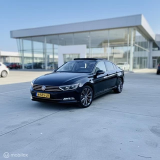 Volkswagen Passat 2015 - 1.8 TSI Highline DSG | Full Options | PANO zdjecie 5