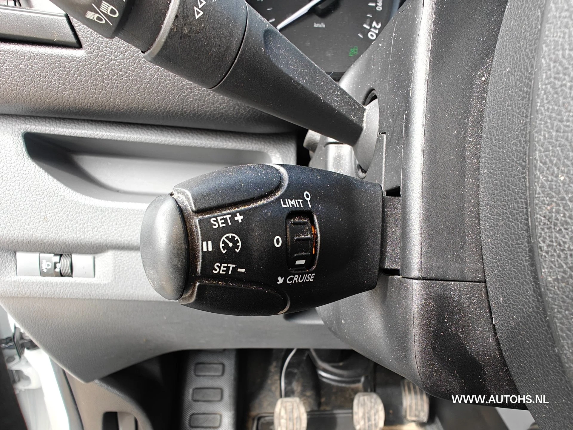 Opel Vivaro 2020 - 1.5 CDTI L2H1 , Werkplaats inrichting , Euro 6 , 1e Eig. Camera , navi , cruise , in pracht staat. afbeelding 20