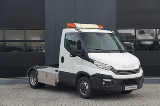 Iveco Daily 2018 - 35C16 2.3 300 155pk - 8 TON - Cruise - Lane Assist - Hella Lichtbalk - Trekhaak - Geveerde stoel - Rijklaar afbeelding 3 miniatuur