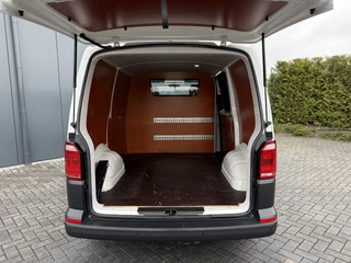 Volkswagen Transporter 2019 - 2.0 TDI 102 PK / L1H1 / 1e EIG. / ACHTERKLEP / AIRCO / CRUISE / CAMERA / VERWARMDE VOORRUIT bild 8