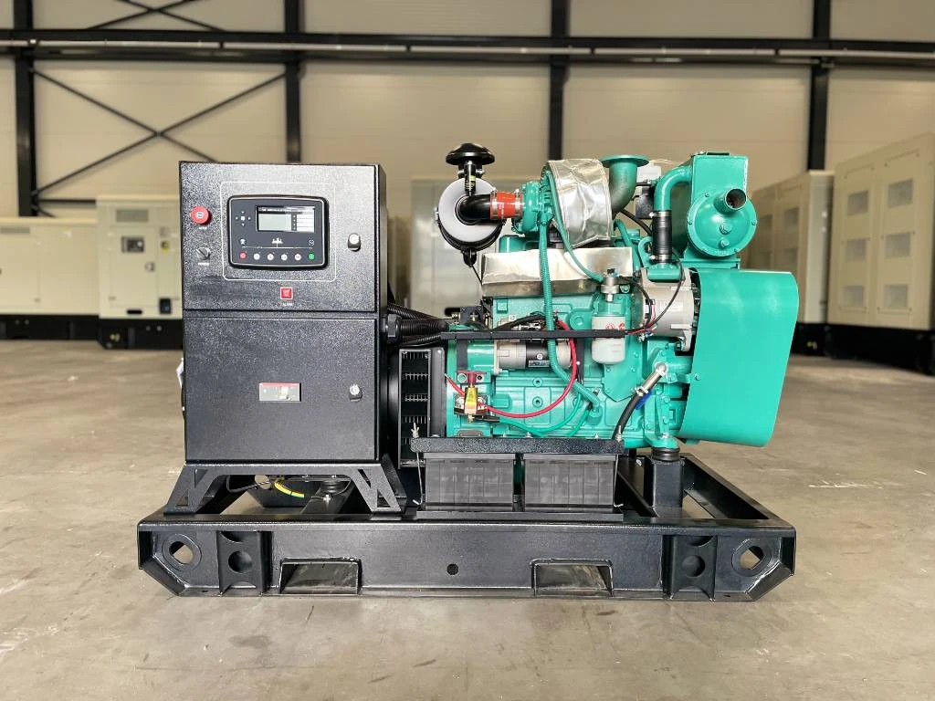 Cummins 2026 - 4BTA3.9-GM47 - 55 kVA Marine Generator - DPX-19750 imagen 1