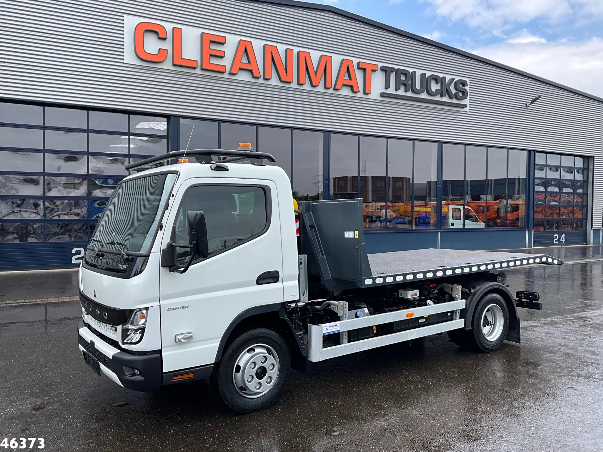 FUSO Canter 2023 - Euro 6 Hyvalift 5 Ton haakarmsysteem + Flatbedcontainer Just 44.417 km! obrázek 3