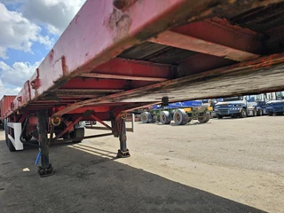Renders ROC 12.27 | 3 AXLE FLATBED | HARWOODEN FLOOR | TWISTLOCKS 40 FT. |MB DISC 2002 - N/A obrazek 9