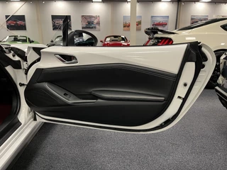 Mazda MX-5 2020 - ND Roadster 1.5 SkyActiv-G 132PK 100th Anniversary Bose Leder Camera PDC Apple CarPlay imagem 90