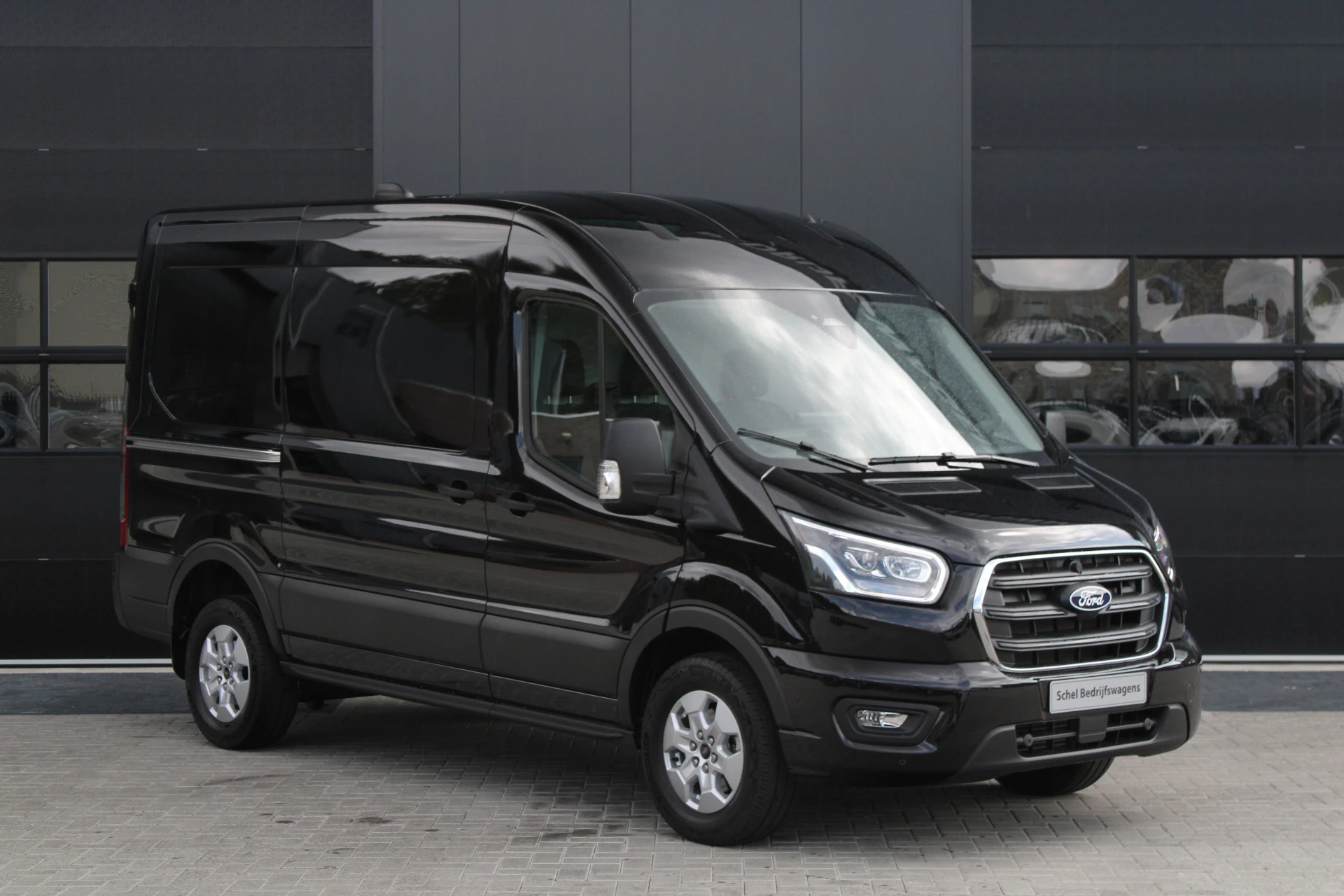 Ford Transit 2024 - 350 2.0 TDCI L2H2 Limited 165pk - Adaptive Cruise - Xenon - Navi - Blind Spot - 360 camera - Rijklaar obrázek 25