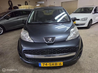 Peugeot 107 2011 - 1.0-12V Accent obrazek 2