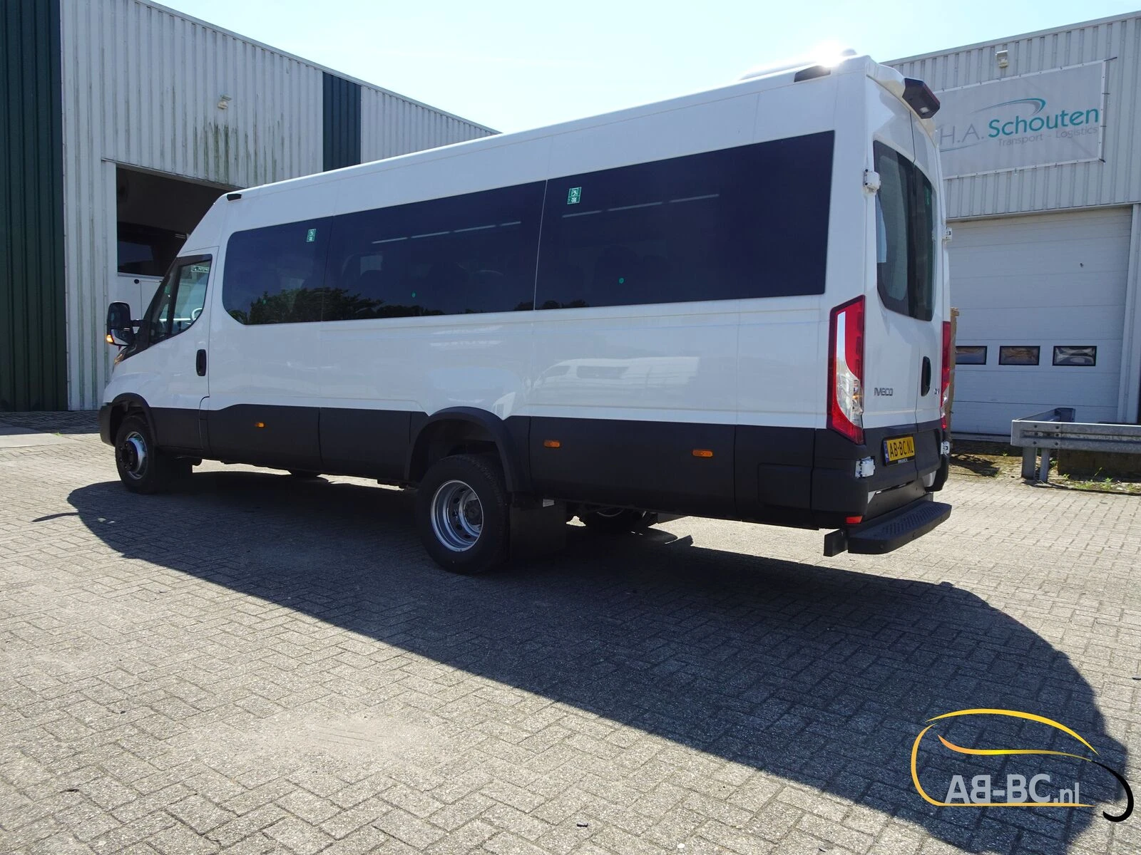 Iveco Daily - 65C18HA8 NEW Automatic 24 seats afbeelding 12