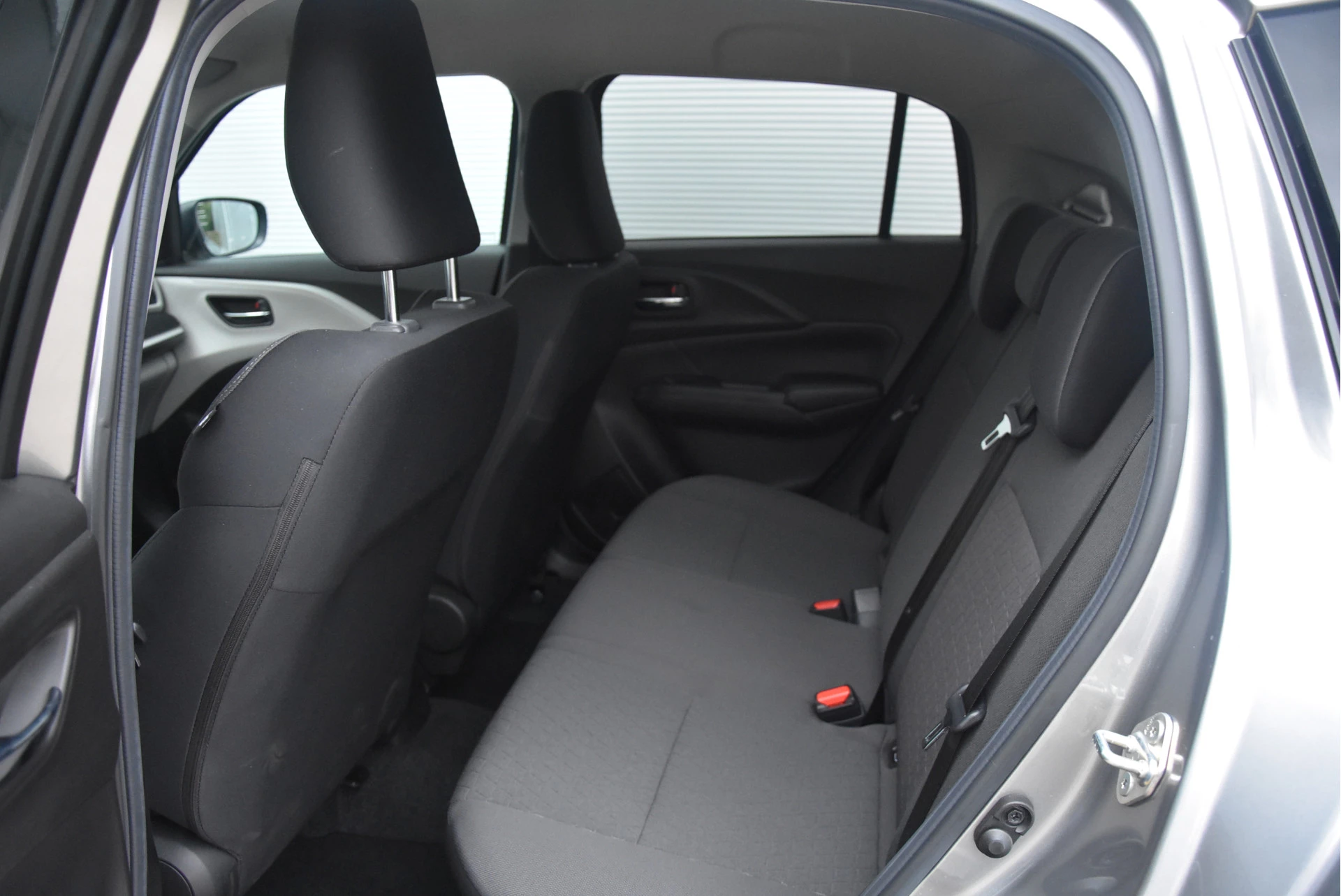 Suzuki Swift 2024 - 1.2 Select Smart Hybrid obrázek 23
