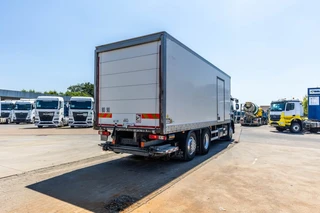 Renault N/A 2017 - D26.320-6x2+DHOLLANDIA 2T. image 5