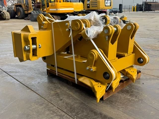 Caterpillar D8T D8R D8N Multishank Ripper (forged shanks) 2026 - N/A obrazek 3