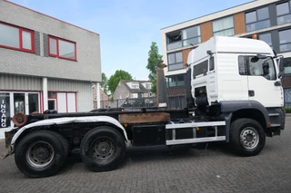 MAN TGA 2005 - 26.460 | Hooklift VDL 25Ton | 6X4 | 754023Km | 2005 | Full Spring | Sleep Cab. | Stand Klima | Belgium Truck bild 6