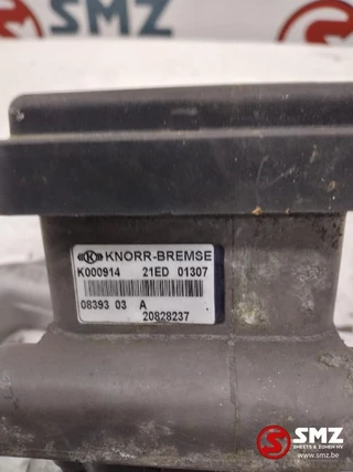 Volvo N/A 2009 - Occ EBS voorasmodulator Volvo zdjecie 3