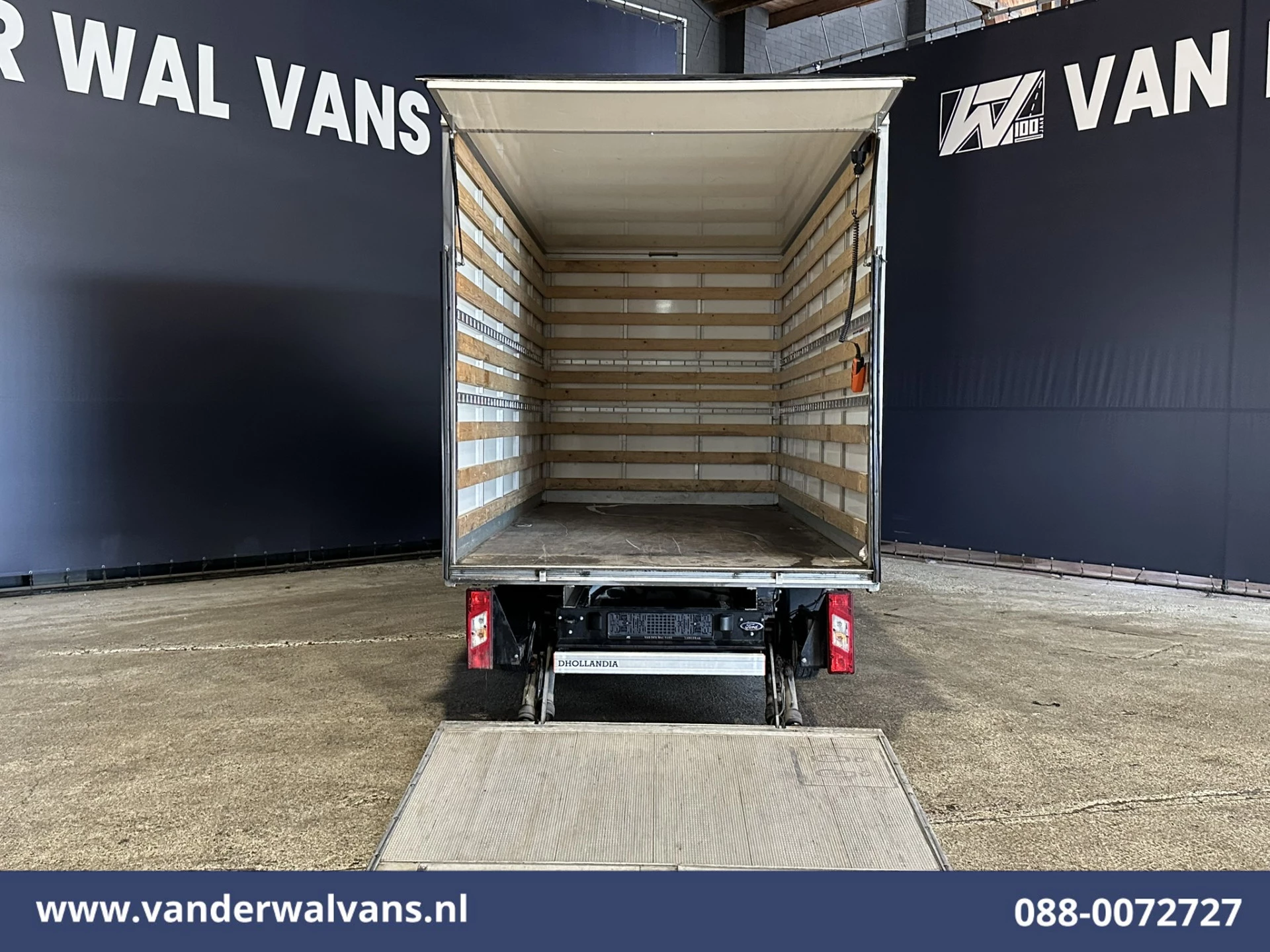 Ford Transit 2023 - 2.0 TDCI 160pk Bakwagen 1231kg laadvermogen Laadklep Euro6 Airco | Lat om lat Betimmering | Cruisecontrol imagem 4