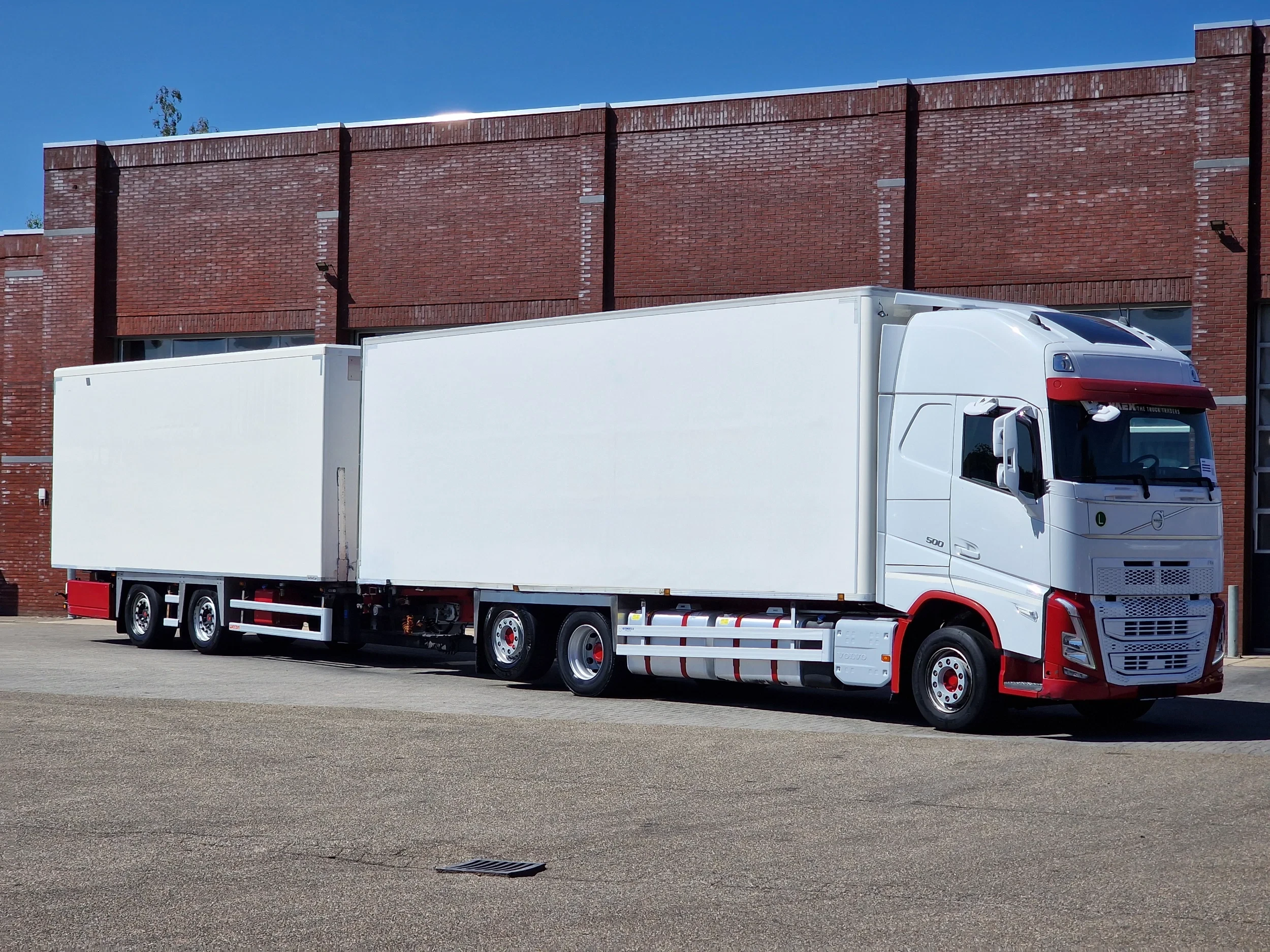 Volvo FH 2022 - 13.500 6x2*4 - XL - Thermoking frigo - Retarder - Full air + Schmitz/Vedecar trailer thermoking afbeelding 1