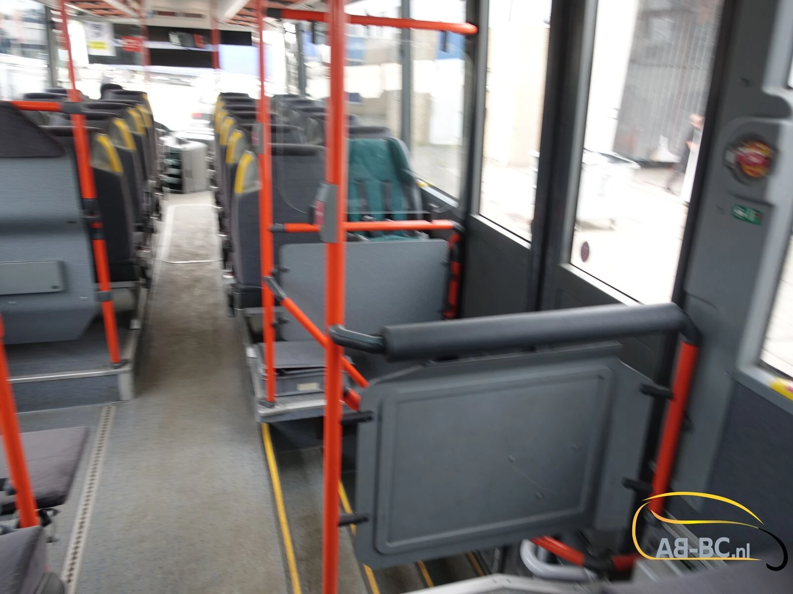 Mercedes-Benz Intouro 49 Seats Liftbus EURO 6 2016 image 94