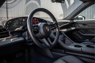 Porsche Taycan 2022 - Cross Turismo 4 | 93kWh | SOH 91% | Luchtvering | Panoramdak obrazek 11