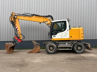 Liebherr A918 Compact Litronic 2013 - N/A image 1