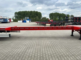 KAESSBOHRER N/A 2026 - new and unused Heavy-Duty flatbed / 690cm extendable / steering axle / lift axle / twistlocks / timberstakes / NL-trailer / APK: 04-2027 imagem 31