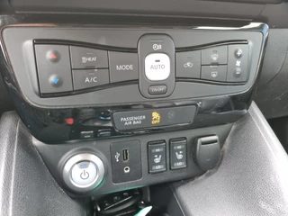 Nissan Leaf 2018 - Tekna 40 kWh soh 87%, camera. image 10