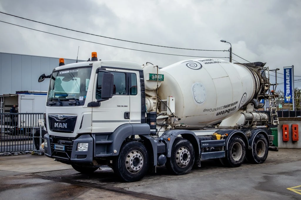 MAN TGS 2016 - 32.360 BB+MIXER 9M³ afbeelding 1