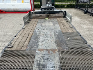 Broshuis N/A 2017 - 3ABSD Lowloader 3-axle / GVW: 59.000kg / Neck: 23.000kg / hydraulic steering + ramps + loading table / 4.60m extendable / winch / liftaxle image 44